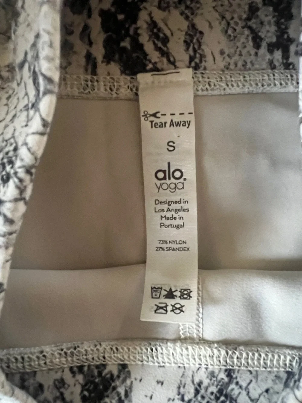 ALO Yoga Snake-Print athletic Shorts - Gray & Black 🆕 Size 2